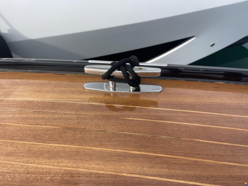 Riva rama Super 44