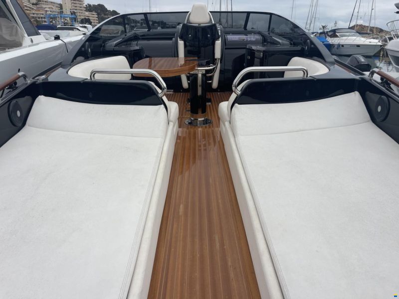 Riva rama Super 44