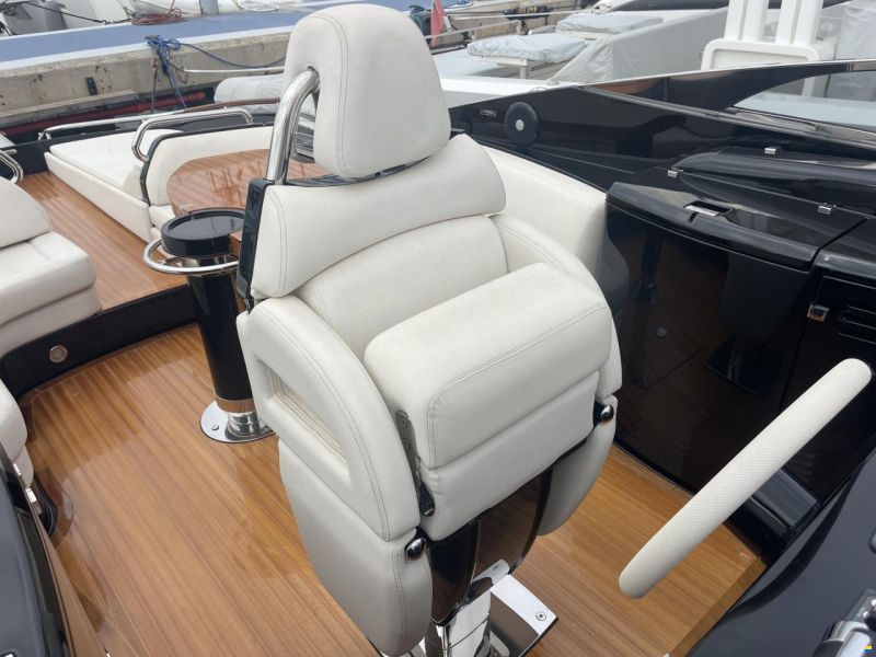 Riva rama Super 44