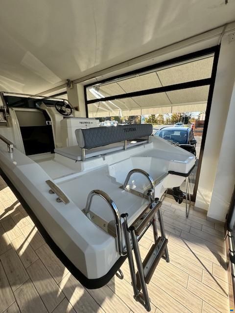Kolmarine Teorema 20