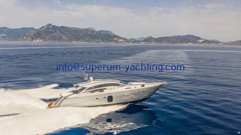 Pershing 72