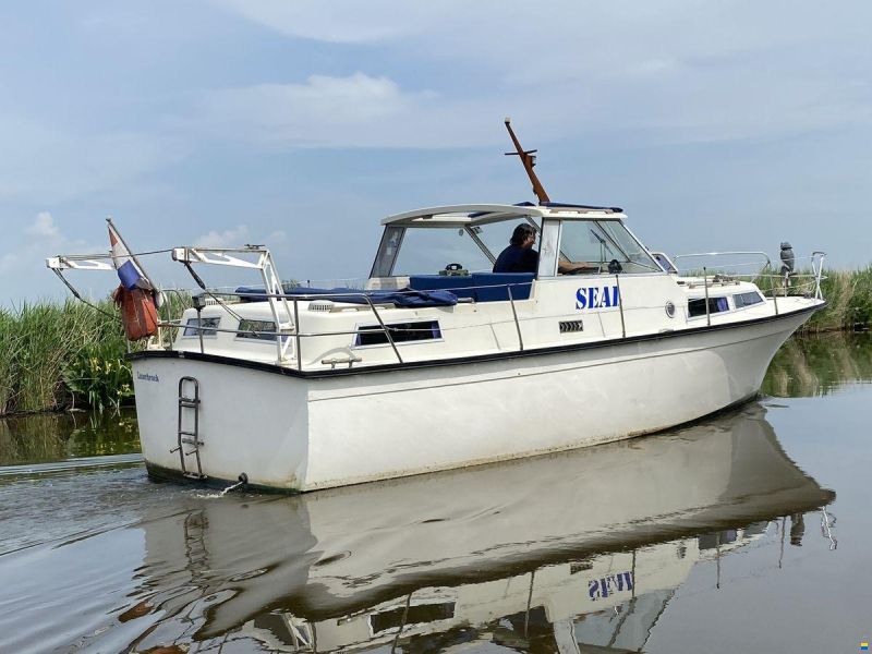 Albin 30