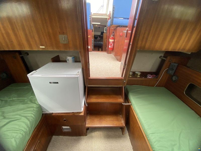 Albin 30