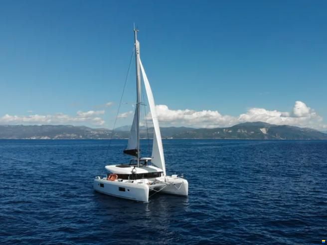 Lagoon 42