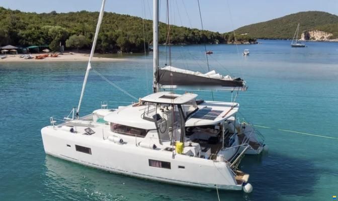 Lagoon 42