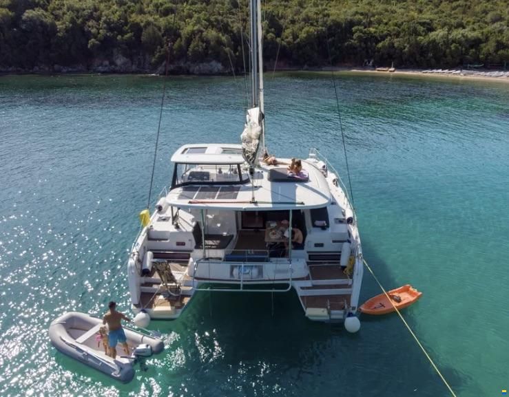 Lagoon 42