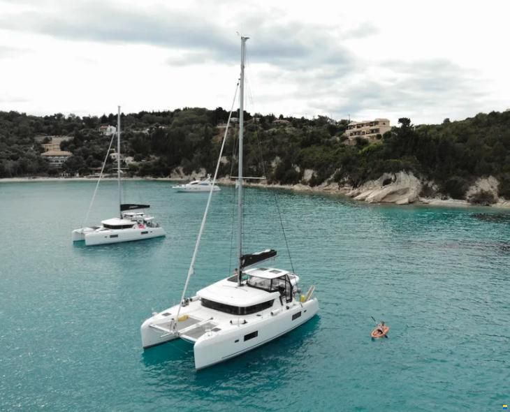 Lagoon 42