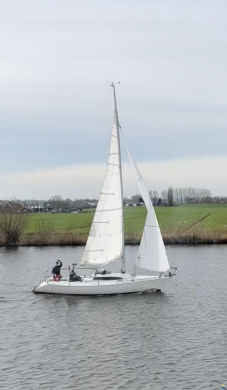 Hunter Formula 28