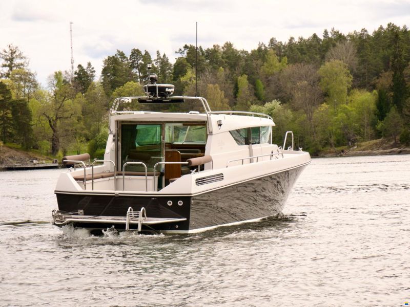 Delta Powerboats 34 SW