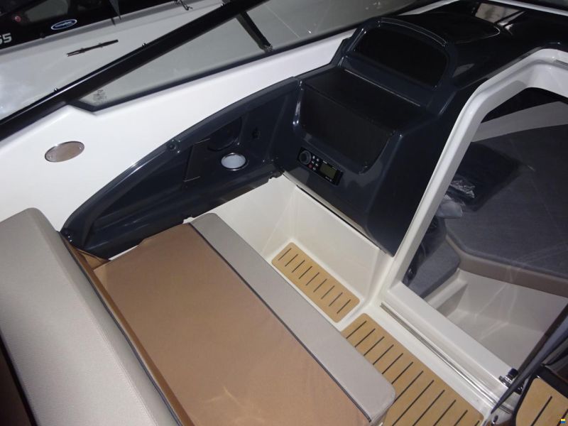 Quicksilver Activ 755 Cruiser