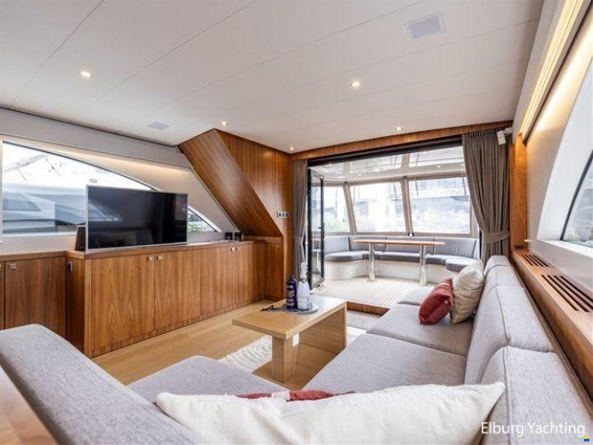 Van den Hoven Executive 18.50