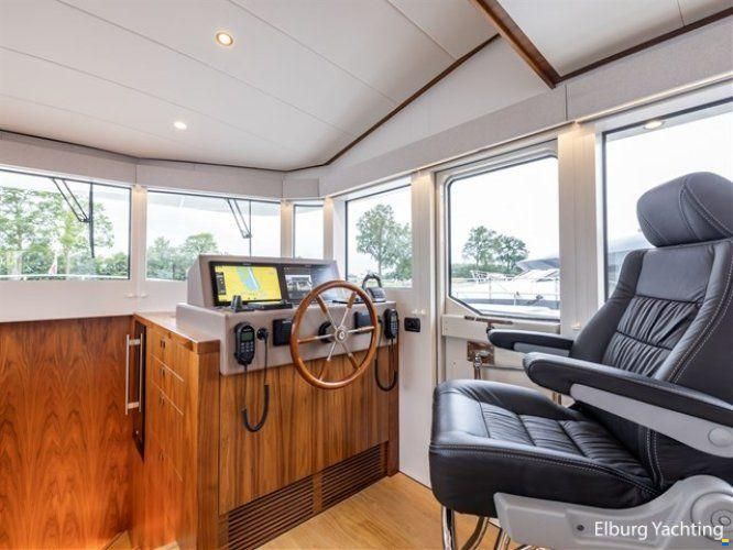 Van den Hoven Executive 18.50