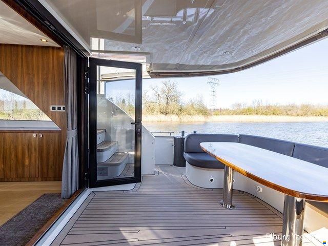 Van den Hoven Executive 18.50