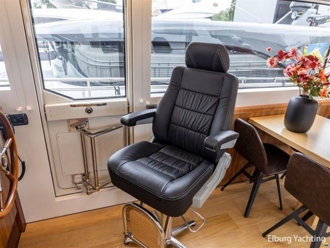 Van den Hoven Executive 18.50