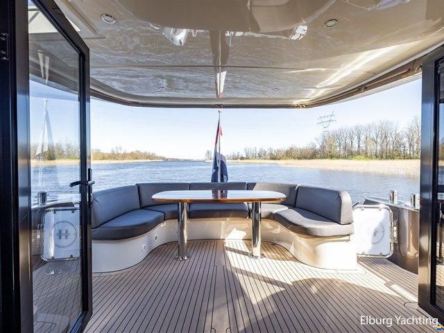 den Hoven Executive 18.50