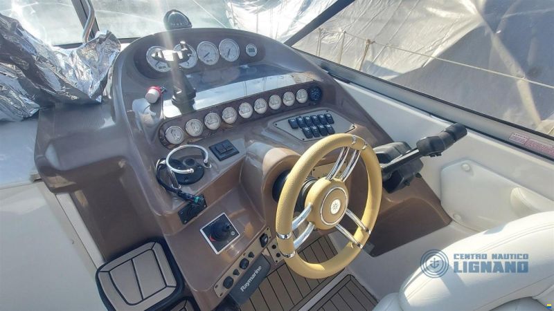 Regal Marine Commodore 2860