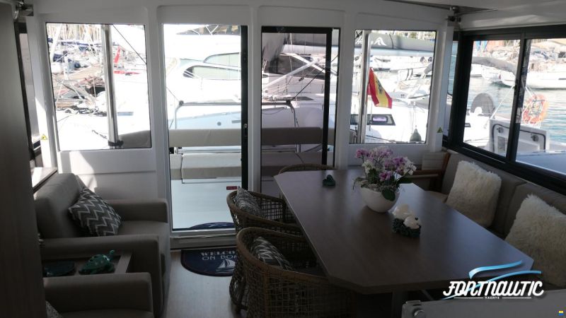 Bali 4.4 BALI CATAMARÁN