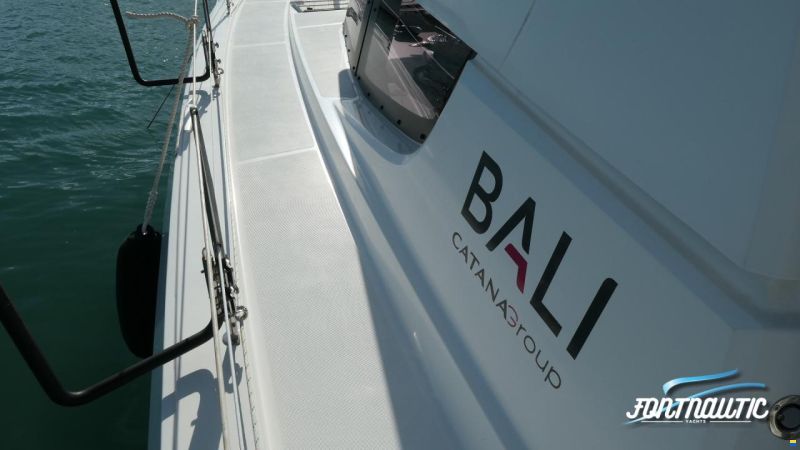 Bali 4.4 BALI CATAMARÁN