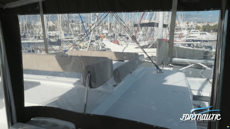 Bali 4.4 BALI CATAMARÁN