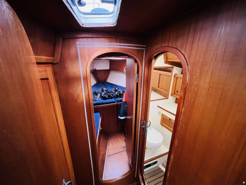 Helmsman 49DS