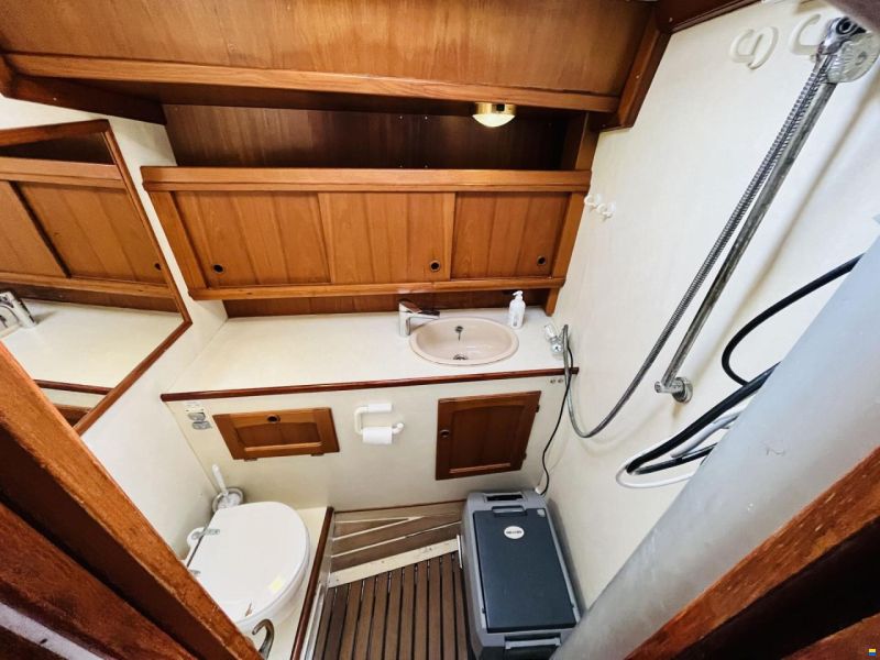 Helmsman 49DS