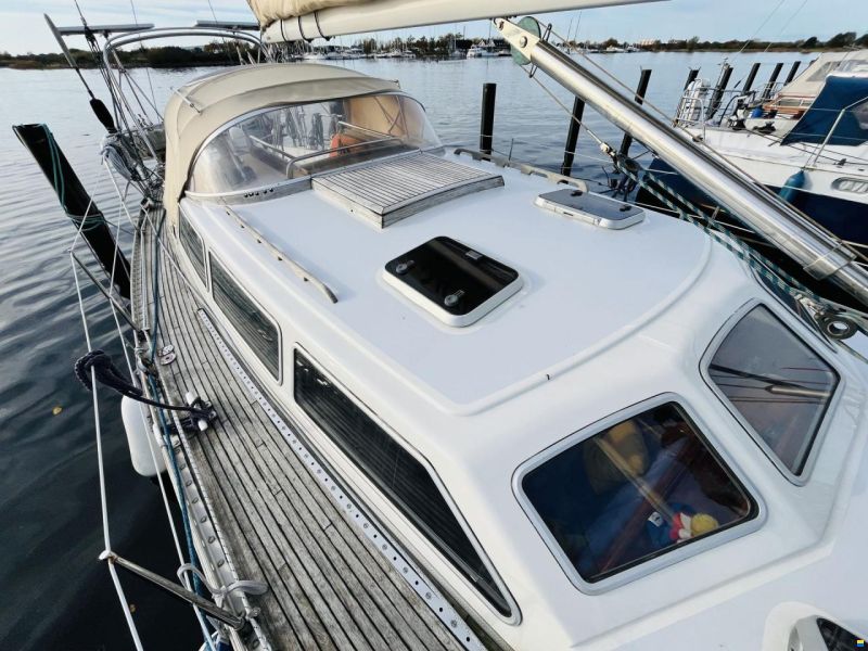 Helmsman 49DS
