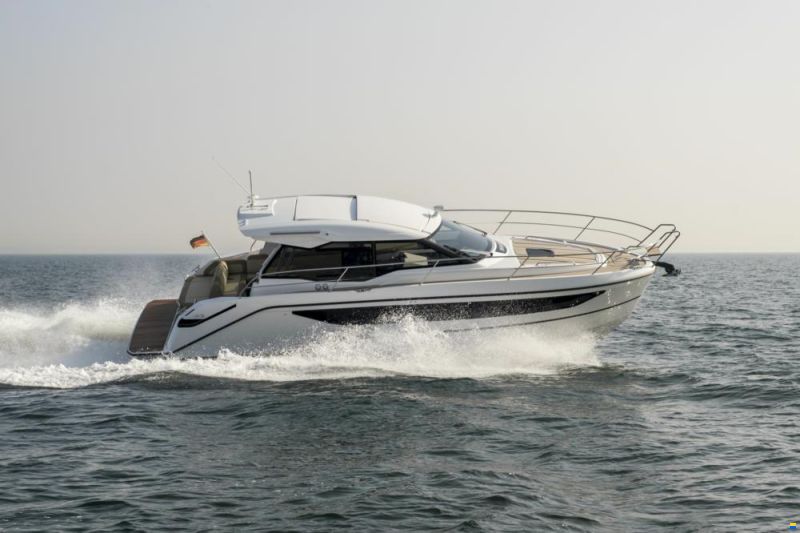 Bavaria SR38HT