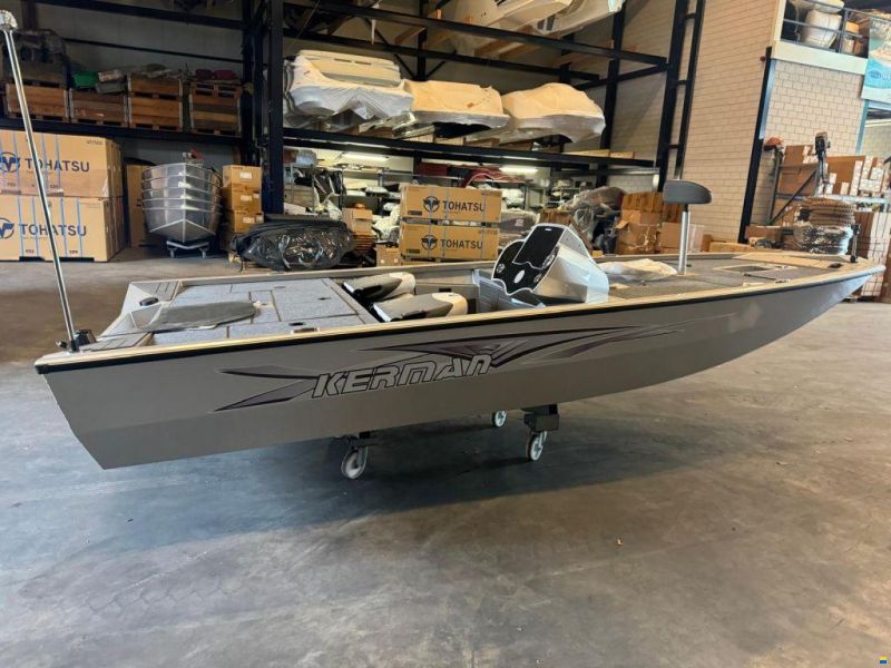 Kerman K498 visboot
