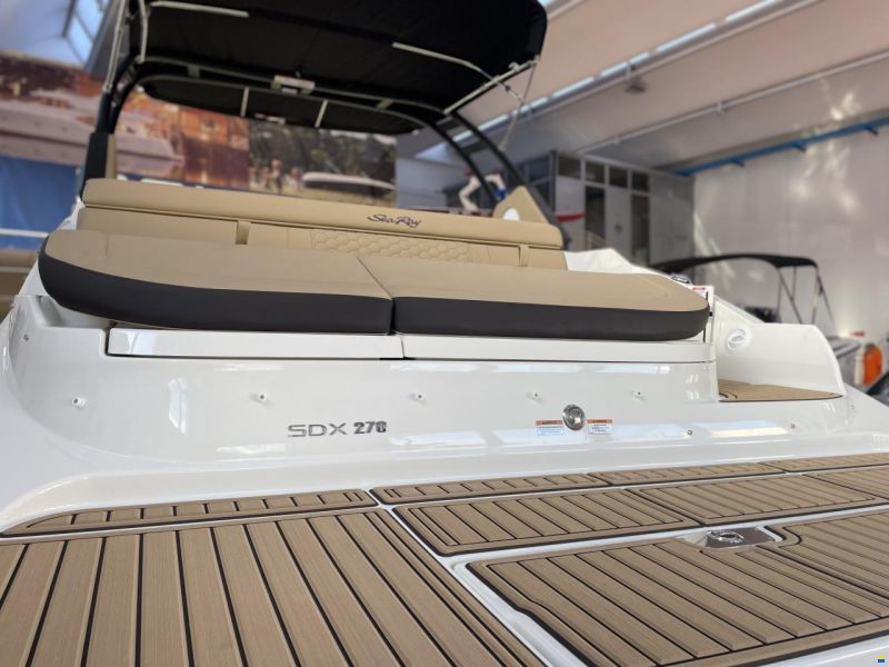 Sea Ray SDX 270