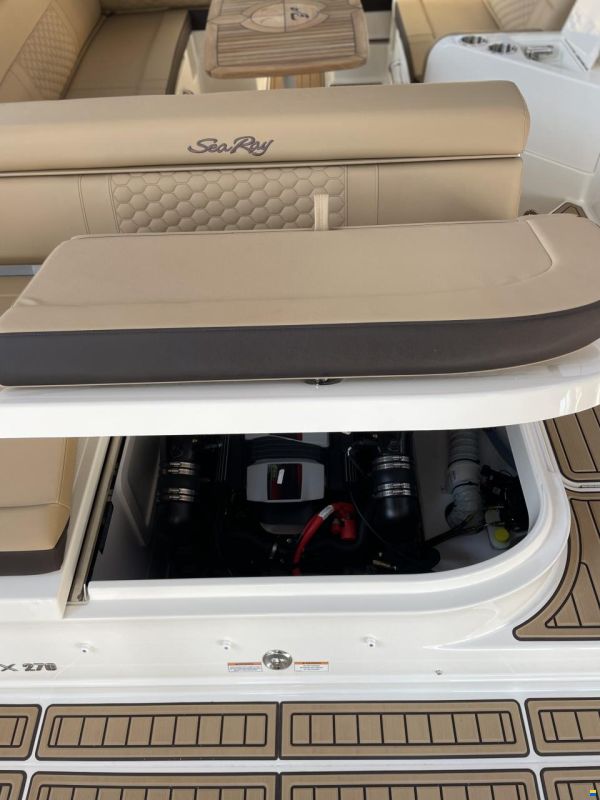 Sea Ray SDX 270