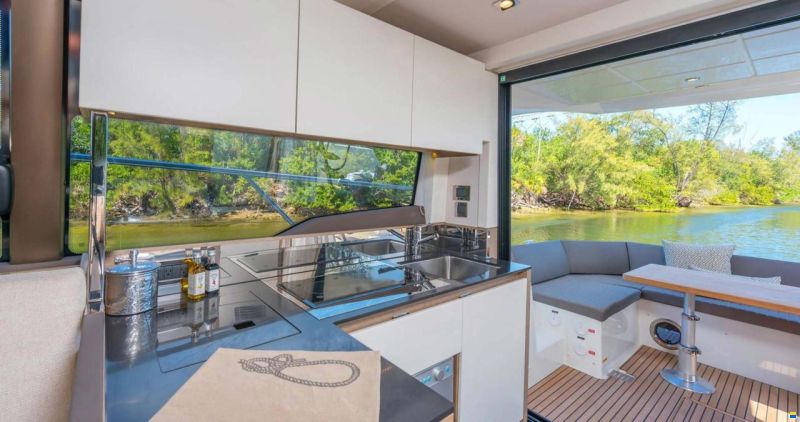 Prestige 460
