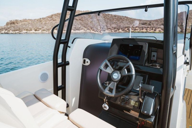 Quicksilver 705 OPEN