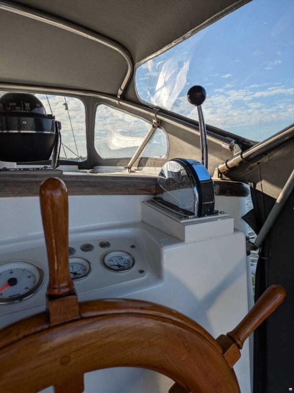 Island Trader 40