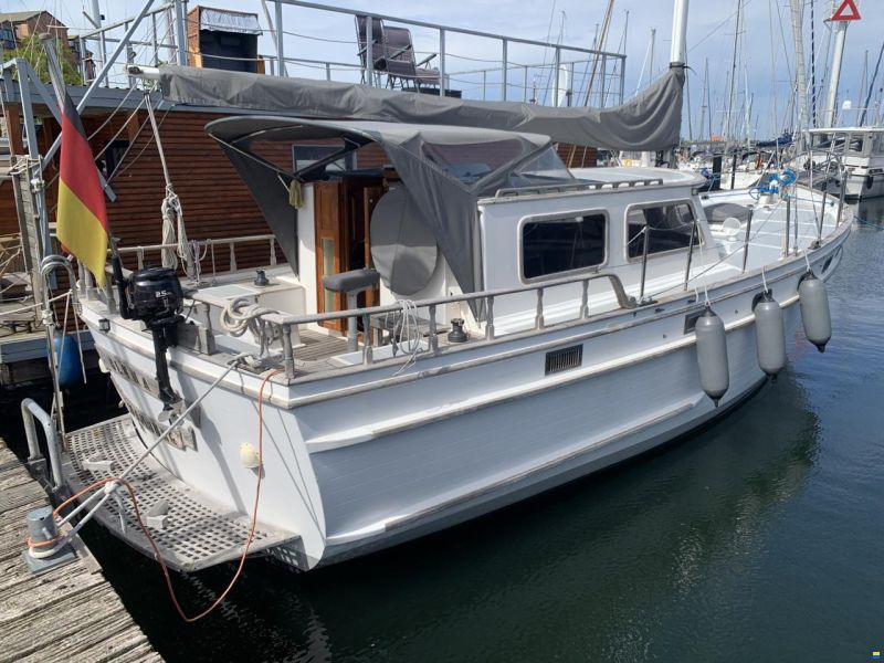 Island Trader 40