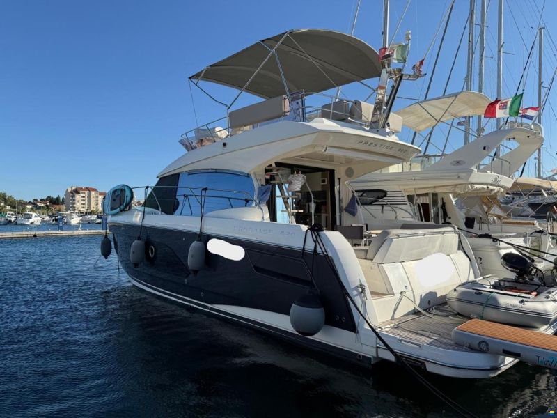 Prestige 420 Fly