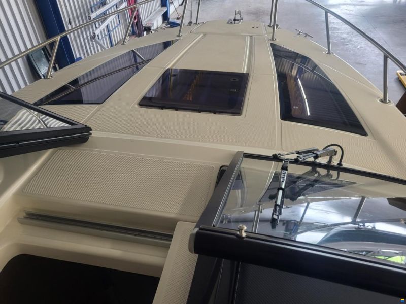 Quicksilver Activ 805 cruiser