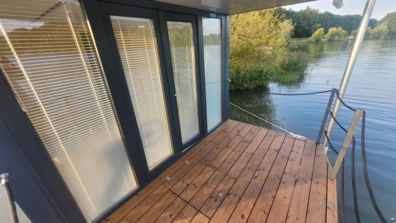 HOUSEBOAT SCHAB HB 9,3x3 (10x3)