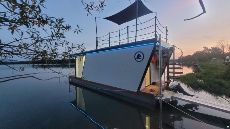 HOUSEBOAT SCHAB HB 9,3x3 (10x3)