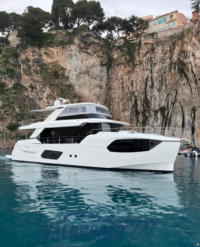 Absolute 68 Navetta