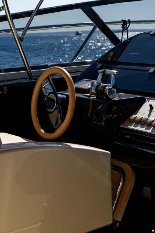 Riva Rivale 52