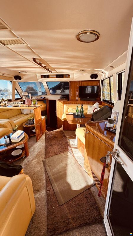 Riviera 48 Fly