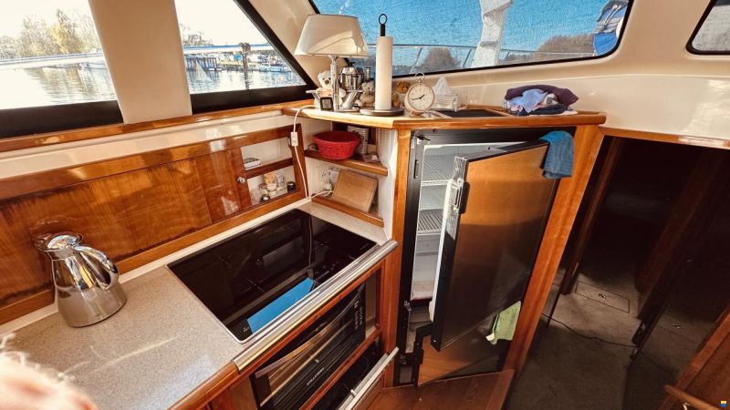 Riviera 48 Fly