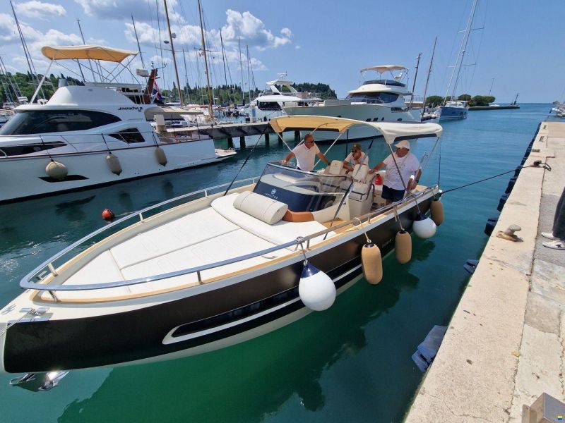 Invictus 280 GT