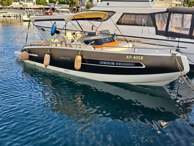 Invictus 280 GT