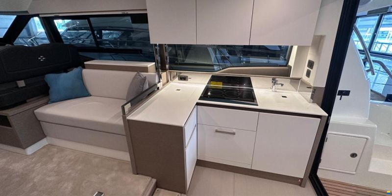 Prestige 460