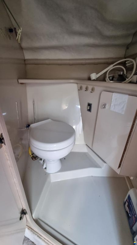 Regal Ventura 8.3 SC Cuddy