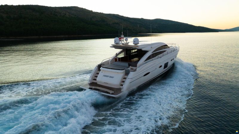 Princess V72