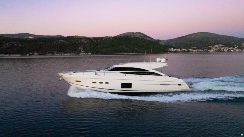 Princess V72