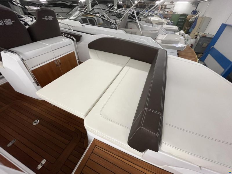 Sessa Key Largo 27 Inboard