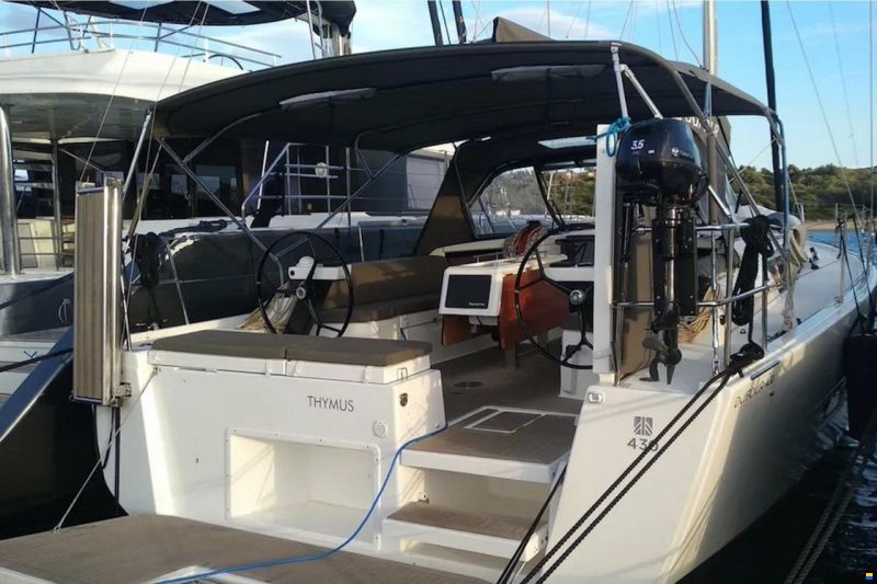 Dufour 430